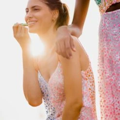 Baume à Lèvres Teinté Anti-âge Lip Crème - 4 Ml -RMS Beauty Boutique baume a levres teinte anti age lip creme tata harper 6