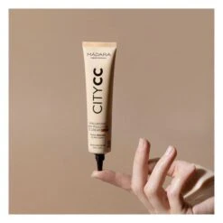 CC Crème Anti-pollution SPF 15 - 40ml -RMS Beauty Boutique cc creme bio madara anti pollution 3