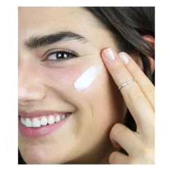 Crème De Jour - 40 Ml 7 Crème De Jour - 40 Ml -RMS Beauty Boutique creme visage bio z ma 2