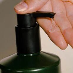 Gel Douche Hydratant Wild Woods - 500 Ml -RMS Beauty Boutique gel douche bio hydratant wild woods madara cosmetics 2